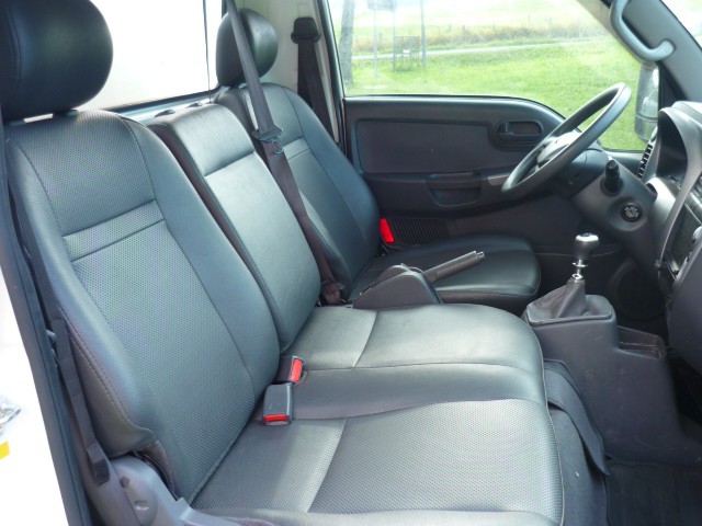 KIA BONGO K-2500 2.5 4X2 TB DIESEL 2021/2022 PREMIUM AUTOMÓVEIS ARROIO DO MEIO / Carros no Vale
