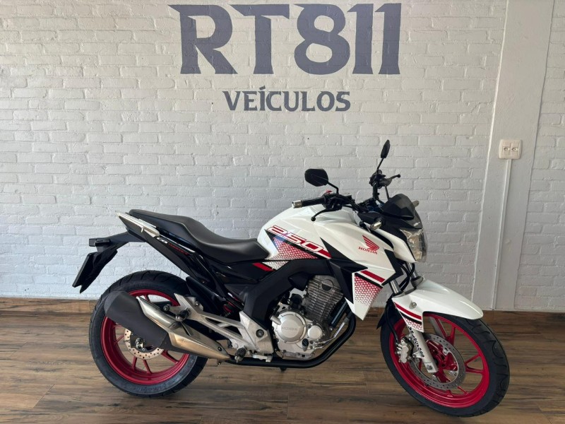 HONDA MOTOS CBX 250 TWISTER /2022 RT 811 VEÍCULOS ARROIO DO MEIO / Carros no Vale