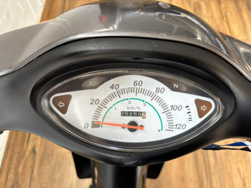 HONDA MOTOS C100 BIZ ES /2005 RT 811 VEÍCULOS ARROIO DO MEIO / Carros no Vale HONDA MOTOS C100 BIZ ES /2005 RT 811 VEÍCULOS ARROIO DO MEIO / Carros no Vale