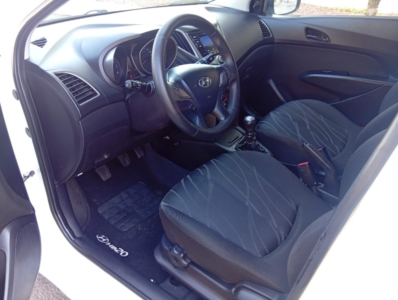 HYUNDAI HB20 COMFORT 2014/2014 ALTERNATIVA VEÍCULOS LAJEADO / Carros no Vale