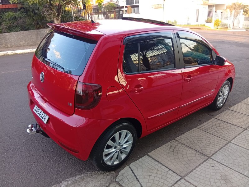 VOLKSWAGEN FOX PRIME 1.6 2009/2010 ALTERNATIVA VEÍCULOS LAJEADO / Carros no Vale