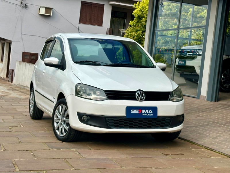 VOLKSWAGEN FOX PRIME 1.6 2010/2011 SÉTIMA VEÍCULOS GUAPORÉ / Carros no Vale