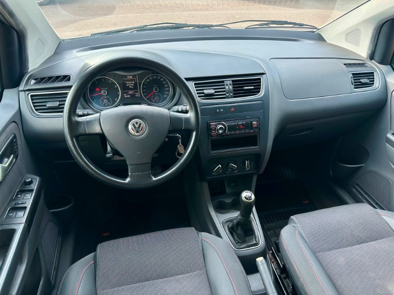 VOLKSWAGEN FOX PRIME 1.6 2010/2011 SÉTIMA VEÍCULOS GUAPORÉ / Carros no Vale