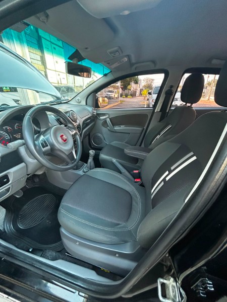 FIAT PALIO 1.4 ATTRACTIVE 8V /2016 CHIMA VEÍCULOS VENÂNCIO AIRES / Carros no Vale