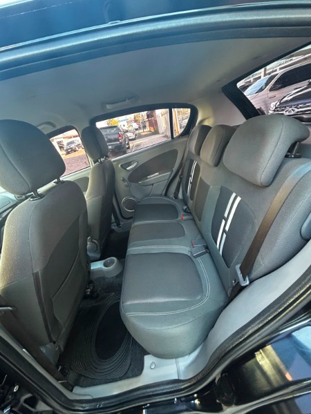 FIAT PALIO 1.4 ATTRACTIVE 8V /2016 CHIMA VEÍCULOS VENÂNCIO AIRES / Carros no Vale