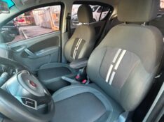 FIAT PALIO 1.4 ATTRACTIVE 8V /2016 CHIMA VEÍCULOS VENÂNCIO AIRES / Carros no Vale