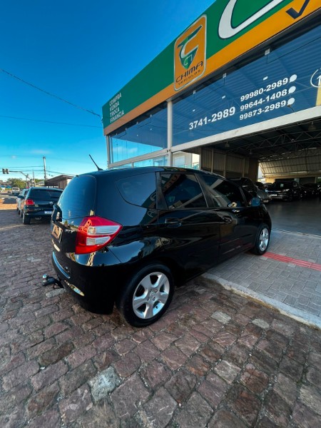 HONDA FIT 1.4 LX 16V FLEX 4P AUTOMÁTICO /2010 CHIMA VEÍCULOS VENÂNCIO AIRES / Carros no Vale