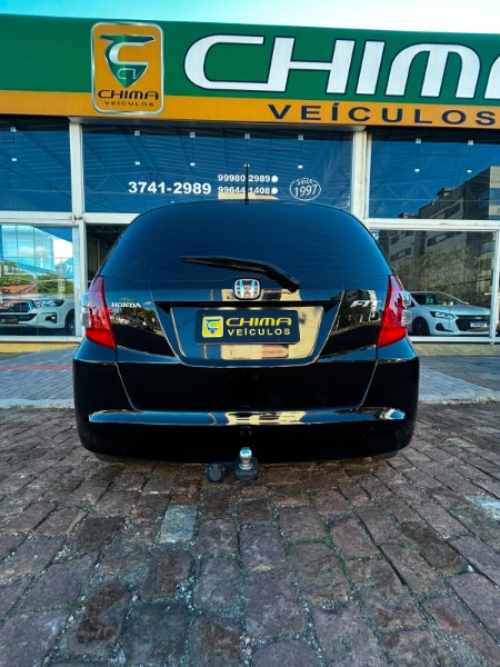 HONDA FIT 1.4 LX 16V FLEX 4P AUTOMÁTICO /2010 CHIMA VEÍCULOS VENÂNCIO AIRES / Carros no Vale