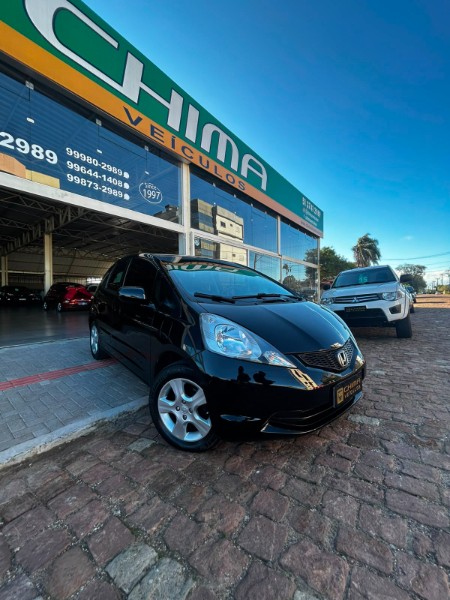 HONDA FIT 1.4 LX 16V FLEX 4P AUTOMÁTICO /2010 CHIMA VEÍCULOS VENÂNCIO AIRES / Carros no Vale
