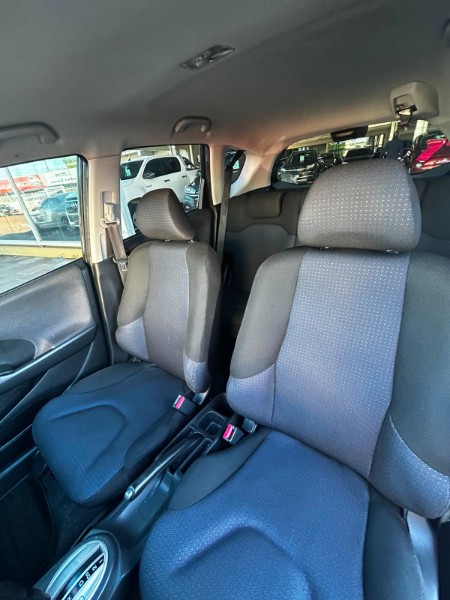 HONDA FIT 1.4 LX 16V FLEX 4P AUTOMÁTICO /2010 CHIMA VEÍCULOS VENÂNCIO AIRES / Carros no Vale
