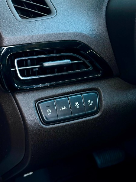 HYUNDAI HB20 DIAMOND PLUS 1.0 TGDI 2020/2021 SÉTIMA VEÍCULOS GUAPORÉ / Carros no Vale
