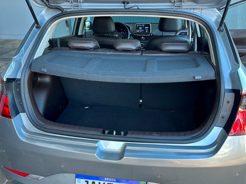HYUNDAI HB20 DIAMOND PLUS 1.0 TGDI 2020/2021 SÉTIMA VEÍCULOS GUAPORÉ / Carros no Vale