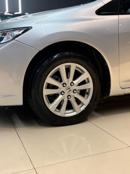 HONDA CIVIC 1.8 LXL SE 16V 2012/2013 JM AUTOMÓVEIS VENÂNCIO AIRES / Carros no Vale