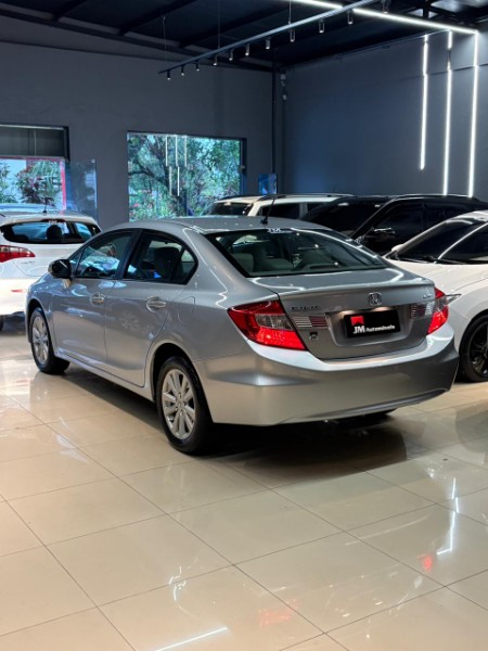 HONDA CIVIC 1.8 LXL SE 16V 2012/2013 JM AUTOMÓVEIS VENÂNCIO AIRES / Carros no Vale