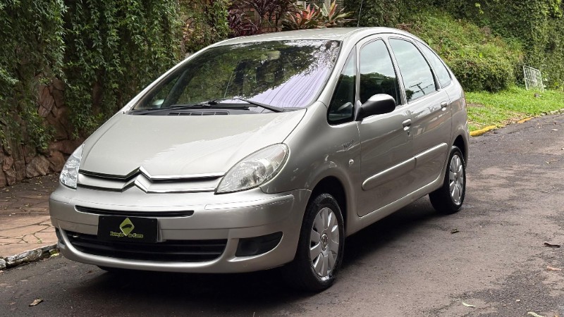 CITROEN XSARA PICASSO GLX 1.6 2011/2011 ESTAÇÃO DO CARRO ESTRELA / Carros no Vale