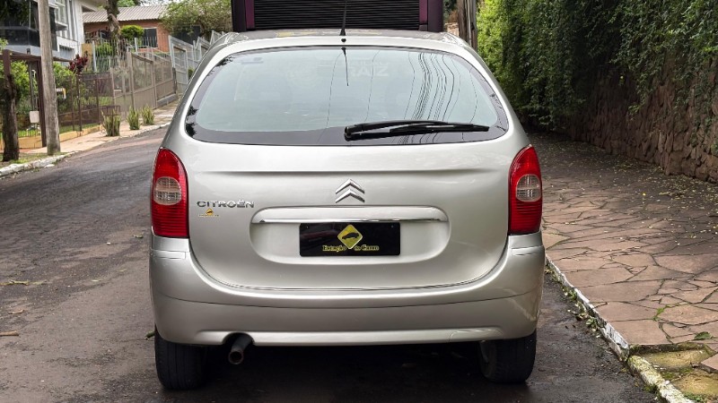 CITROEN XSARA PICASSO GLX 1.6 2011/2011 ESTAÇÃO DO CARRO ESTRELA / Carros no Vale