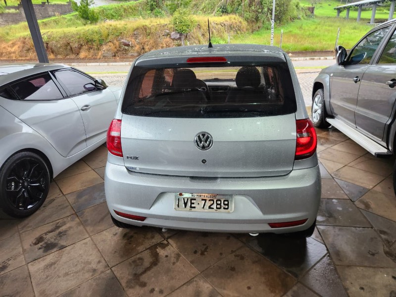 VOLKSWAGEN FOX 1.0 2013/2014 TS VEÍCULOS ANTA GORDA / Carros no Vale