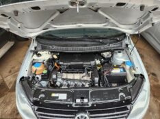 VOLKSWAGEN FOX 1.0 2013/2014 TS VEÍCULOS ANTA GORDA / Carros no Vale