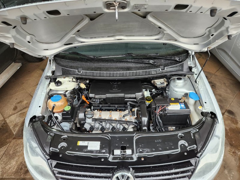 VOLKSWAGEN FOX 1.0 2013/2014 TS VEÍCULOS ANTA GORDA / Carros no Vale