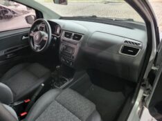 VOLKSWAGEN FOX 1.0 2013/2014 TS VEÍCULOS ANTA GORDA / Carros no Vale
