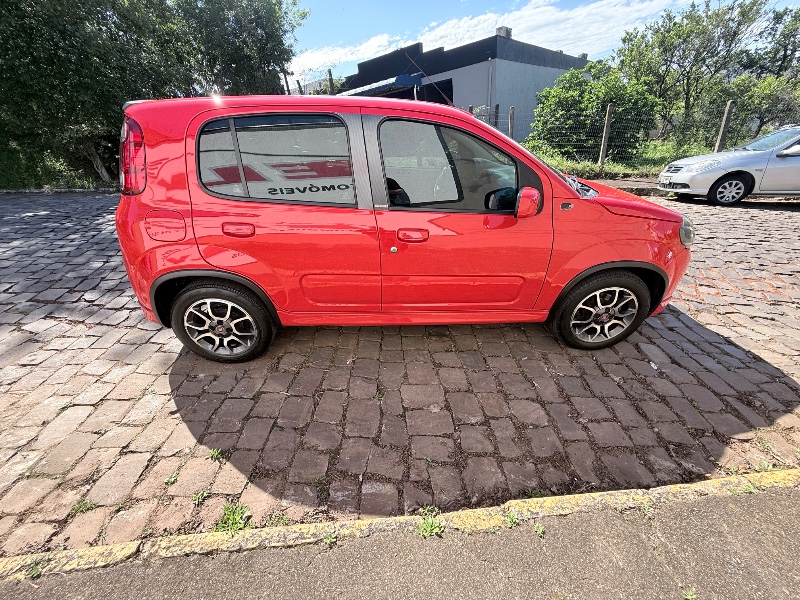 FIAT UNO 1.4 EVO SPORTING 2013/2013 ELY AUTOMÓVEIS LAJEADO / Carros no Vale