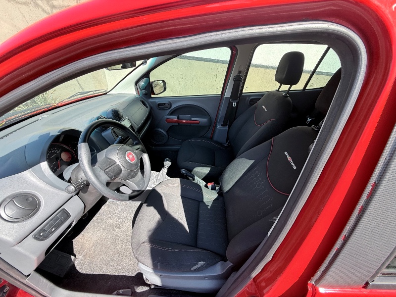FIAT UNO 1.4 EVO SPORTING 2013/2013 ELY AUTOMÓVEIS LAJEADO / Carros no Vale