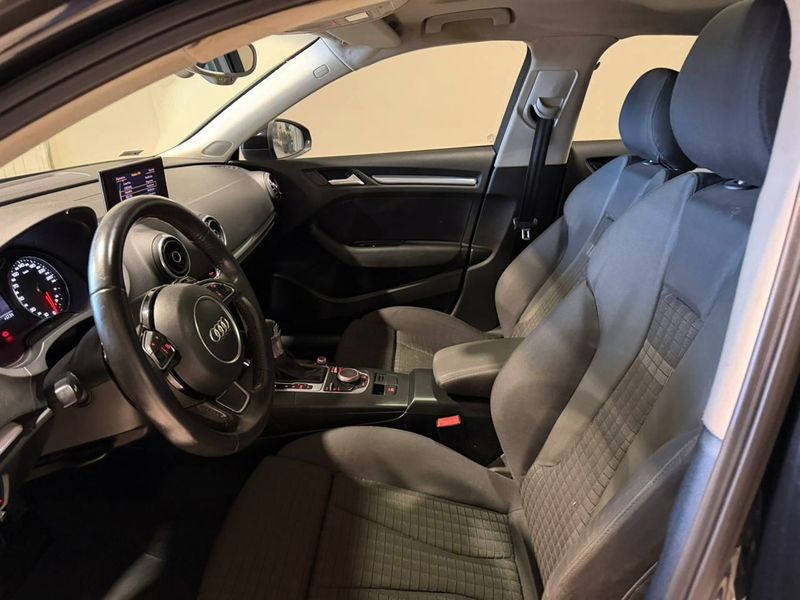 Audi A3 Spb 1.8 Tfsi 2013/2014 SIM VEÍCULOS PORTO ALEGRE / Carros no Vale Audi A3 Spb 1.8 Tfsi 2013/2014 SIM VEÍCULOS PORTO ALEGRE / Carros no Vale
