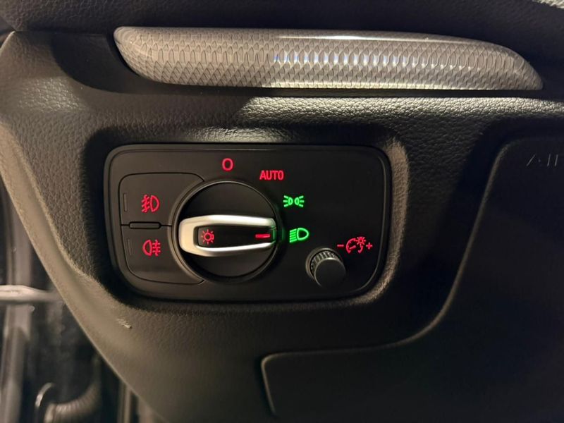 Audi A3 Spb 1.8 Tfsi 2013/2014 SIM VEÍCULOS PORTO ALEGRE / Carros no Vale Audi A3 Spb 1.8 Tfsi 2013/2014 SIM VEÍCULOS PORTO ALEGRE / Carros no Vale