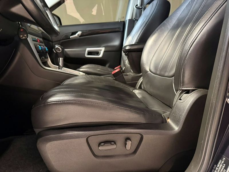 Chevrolet Captiva Sport 2.4 2013/2014 SIM VEÍCULOS PORTO ALEGRE / Carros no Vale Chevrolet Captiva Sport 2.4 2013/2014 SIM VEÍCULOS PORTO ALEGRE / Carros no Vale