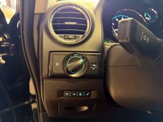 Chevrolet Captiva Sport 2.4 2013/2014 SIM VEÍCULOS PORTO ALEGRE / Carros no Vale