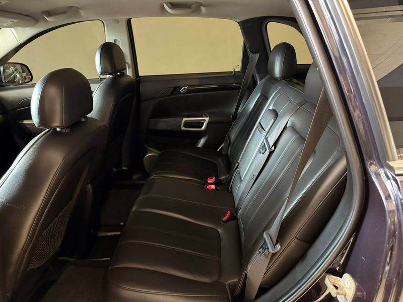 Chevrolet Captiva Sport 2.4 2013/2014 SIM VEÍCULOS PORTO ALEGRE / Carros no Vale Chevrolet Captiva Sport 2.4 2013/2014 SIM VEÍCULOS PORTO ALEGRE / Carros no Vale