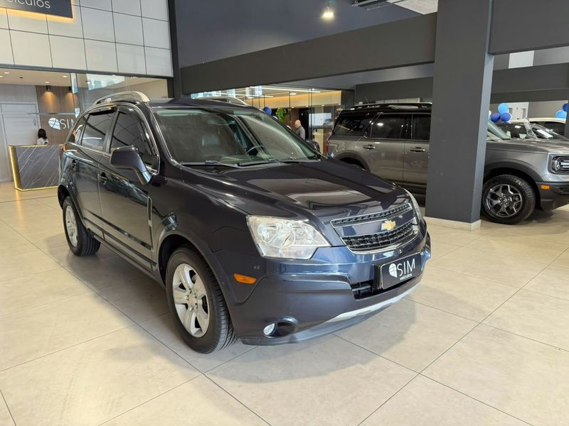 Chevrolet Captiva Sport 2.4 2013/2014 SIM VEÍCULOS PORTO ALEGRE / Carros no Vale Chevrolet Captiva Sport 2.4 2013/2014 SIM VEÍCULOS PORTO ALEGRE / Carros no Vale