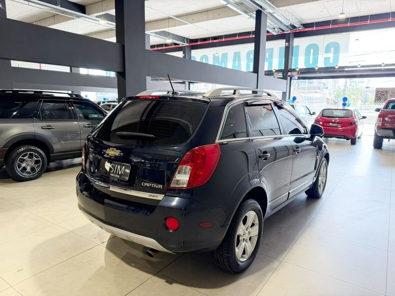 Chevrolet Captiva Sport 2.4 2013/2014 SIM VEÍCULOS PORTO ALEGRE / Carros no Vale Chevrolet Captiva Sport 2.4 2013/2014 SIM VEÍCULOS PORTO ALEGRE / Carros no Vale