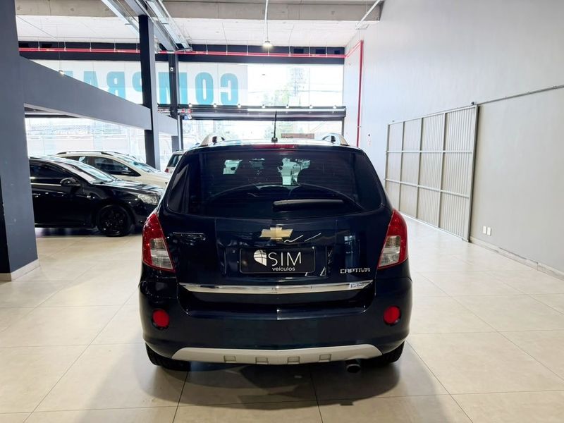 Chevrolet Captiva Sport 2.4 2013/2014 SIM VEÍCULOS PORTO ALEGRE / Carros no Vale Chevrolet Captiva Sport 2.4 2013/2014 SIM VEÍCULOS PORTO ALEGRE / Carros no Vale