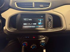 Chevrolet Onix 1.0 Lt 2016/2017 SIM VEÍCULOS PORTO ALEGRE / Carros no Vale