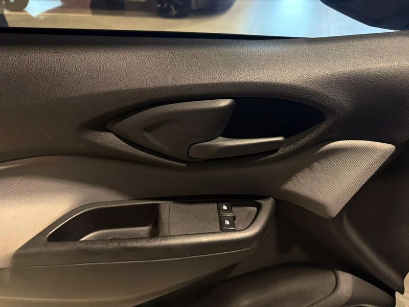 Chevrolet Onix 1.0 Lt 2016/2017 SIM VEÍCULOS PORTO ALEGRE / Carros no Vale Chevrolet Onix 1.0 Lt 2016/2017 SIM VEÍCULOS PORTO ALEGRE / Carros no Vale
