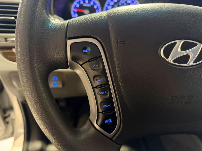 Hyundai Santa Fe 3.5 2010/2011 SIM VEÍCULOS PORTO ALEGRE / Carros no Vale Hyundai Santa Fe 3.5 2010/2011 SIM VEÍCULOS PORTO ALEGRE / Carros no Vale