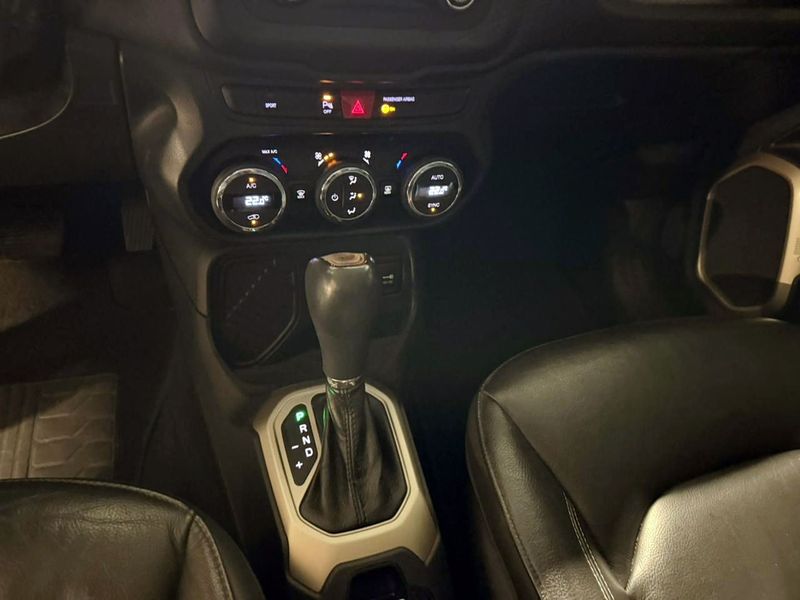 Jeep Renegade 1.8 16v Longitude 2017/2018 SIM VEÍCULOS PORTO ALEGRE / Carros no Vale