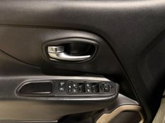 Jeep Renegade 1.8 16v Longitude 2017/2018 SIM VEÍCULOS PORTO ALEGRE / Carros no Vale