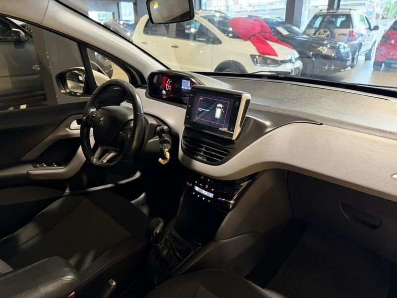Peugeot 208 1.2 Allure 12v 2018/2018 SIM VEÍCULOS PORTO ALEGRE / Carros no Vale Peugeot 208 1.2 Allure 12v 2018/2018 SIM VEÍCULOS PORTO ALEGRE / Carros no Vale
