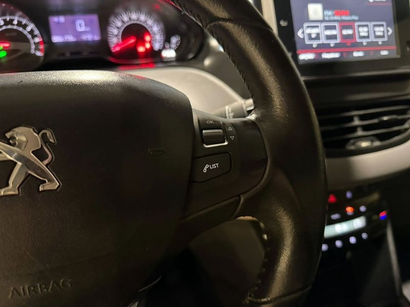 Peugeot 208 1.2 Allure 12v 2018/2018 SIM VEÍCULOS PORTO ALEGRE / Carros no Vale Peugeot 208 1.2 Allure 12v 2018/2018 SIM VEÍCULOS PORTO ALEGRE / Carros no Vale