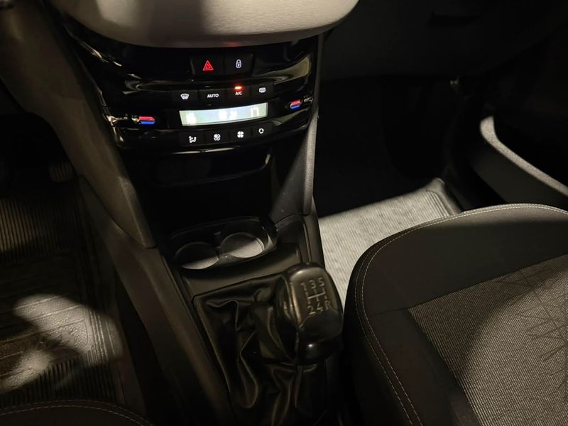 Peugeot 208 1.2 Allure 12v 2018/2018 SIM VEÍCULOS PORTO ALEGRE / Carros no Vale Peugeot 208 1.2 Allure 12v 2018/2018 SIM VEÍCULOS PORTO ALEGRE / Carros no Vale