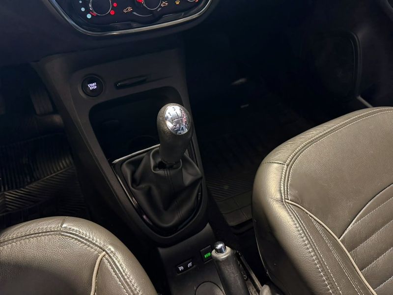 Renault Captur Zen 1.6 16v Mec 2017/2018 SIM VEÍCULOS PORTO ALEGRE / Carros no Vale Renault Captur Zen 1.6 16v Mec 2017/2018 SIM VEÍCULOS PORTO ALEGRE / Carros no Vale