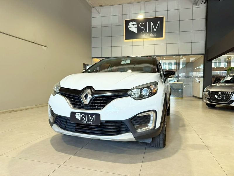 Renault Captur Zen 1.6 16v Mec 2017/2018 SIM VEÍCULOS PORTO ALEGRE / Carros no Vale Renault Captur Zen 1.6 16v Mec 2017/2018 SIM VEÍCULOS PORTO ALEGRE / Carros no Vale