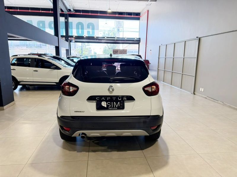 Renault Captur Zen 1.6 16v Mec 2017/2018 SIM VEÍCULOS PORTO ALEGRE / Carros no Vale Renault Captur Zen 1.6 16v Mec 2017/2018 SIM VEÍCULOS PORTO ALEGRE / Carros no Vale