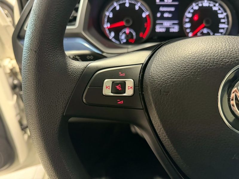 Volkswagen Gol Comfortline 1.6 T 8v 2017/2018 SIM VEÍCULOS PORTO ALEGRE / Carros no Vale Volkswagen Gol Comfortline 1.6 T 8v 2017/2018 SIM VEÍCULOS PORTO ALEGRE / Carros no Vale