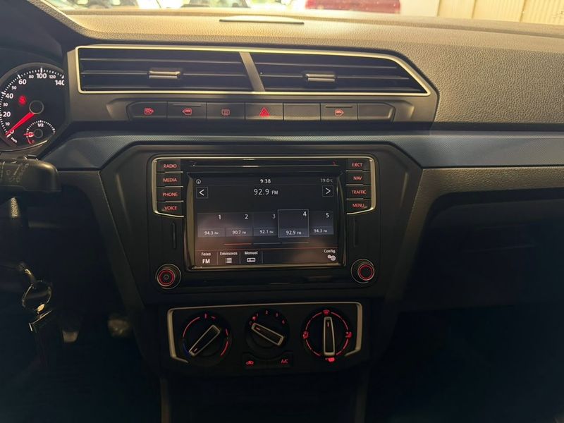 Volkswagen Gol Comfortline 1.6 T 8v 2017/2018 SIM VEÍCULOS PORTO ALEGRE / Carros no Vale Volkswagen Gol Comfortline 1.6 T 8v 2017/2018 SIM VEÍCULOS PORTO ALEGRE / Carros no Vale