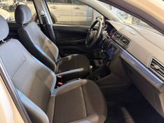 Volkswagen Gol Comfortline 1.6 T 8v 2017/2018 SIM VEÍCULOS PORTO ALEGRE / Carros no Vale