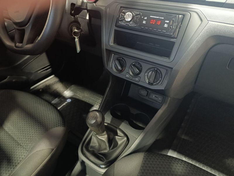 Volkswagen Saveiro 1.6 Cs Robust 8v 2022/2023 SIM VEÍCULOS PORTO ALEGRE / Carros no Vale