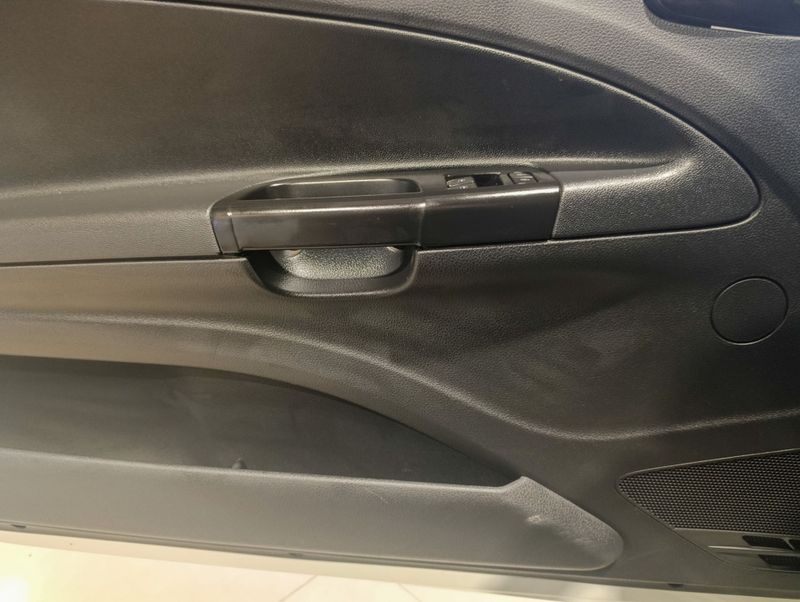 Volkswagen Saveiro 1.6 Cs Robust 8v 2022/2023 SIM VEÍCULOS PORTO ALEGRE / Carros no Vale